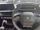 Peugeot 208 Image 2