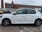 Peugeot 208 Image 6