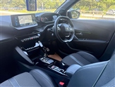 Peugeot 208 Image 2