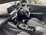 Peugeot 208 Image 2