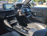 Peugeot 208 Image 2