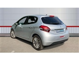 Peugeot 208 Image 2