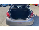 Peugeot 208 Image 4