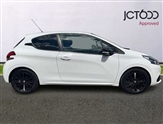 Peugeot 208 Image 4