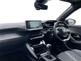 Peugeot 208 Image 2