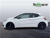Peugeot 208 Image 6
