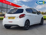 Peugeot 208 Image 3