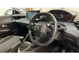 Peugeot 208 Image 6