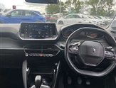 Peugeot 208 Image 5