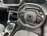 Peugeot 208 Image 5