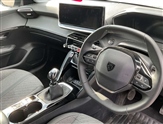 Peugeot 208 Image 6