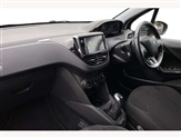 Peugeot 208 Image 2