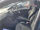 Peugeot 208 Image 6