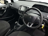 Peugeot 208 Image 6
