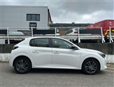 Peugeot 208 Image 6