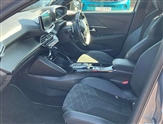 Peugeot 208 Image 3
