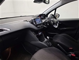 Peugeot 208 Image 6
