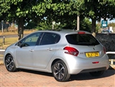 Peugeot 208 Image 5
