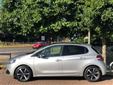 Peugeot 208 Image 6