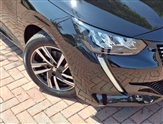 Peugeot 208 Image 2