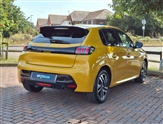 Peugeot 208 Image 6