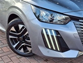 Peugeot 208 Image 2