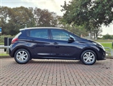 Peugeot 208 Image 5
