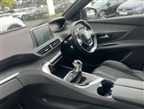 Peugeot 3008 Image 2