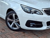 Peugeot 308 Image 2