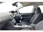 Peugeot 308 Image 2