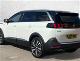 Peugeot 5008 Image 2