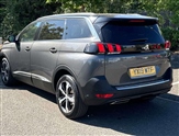 Peugeot 5008 Image 3