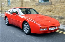 Porsche 944