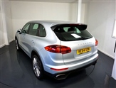 Porsche Cayenne Image 6