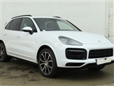 Porsche Cayenne Image 2