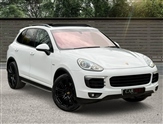 Porsche Cayenne Image 1