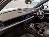 Porsche Cayenne Image 3