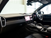 Porsche Cayenne Image 3