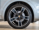 Porsche Cayenne Image 4