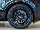 Porsche Cayenne Image 4