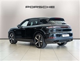 Porsche Cayenne Image 2