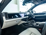 Porsche Cayenne Image 3
