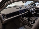 Porsche Cayenne Image 3