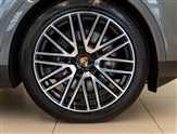 Porsche Cayenne Image 4
