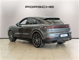 Porsche Cayenne Image 2