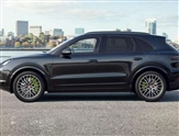 Porsche Cayenne Image 2