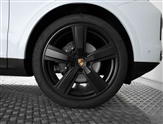 Porsche Cayenne Image 4
