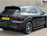 Porsche Cayenne Image 3