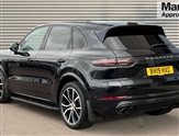 Porsche Cayenne Image 5