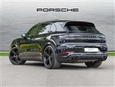 Porsche Cayenne Image 2